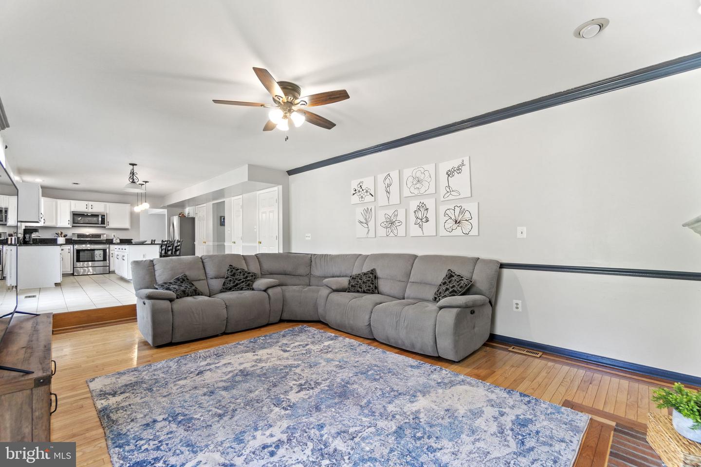 32 Willow Glen COURT