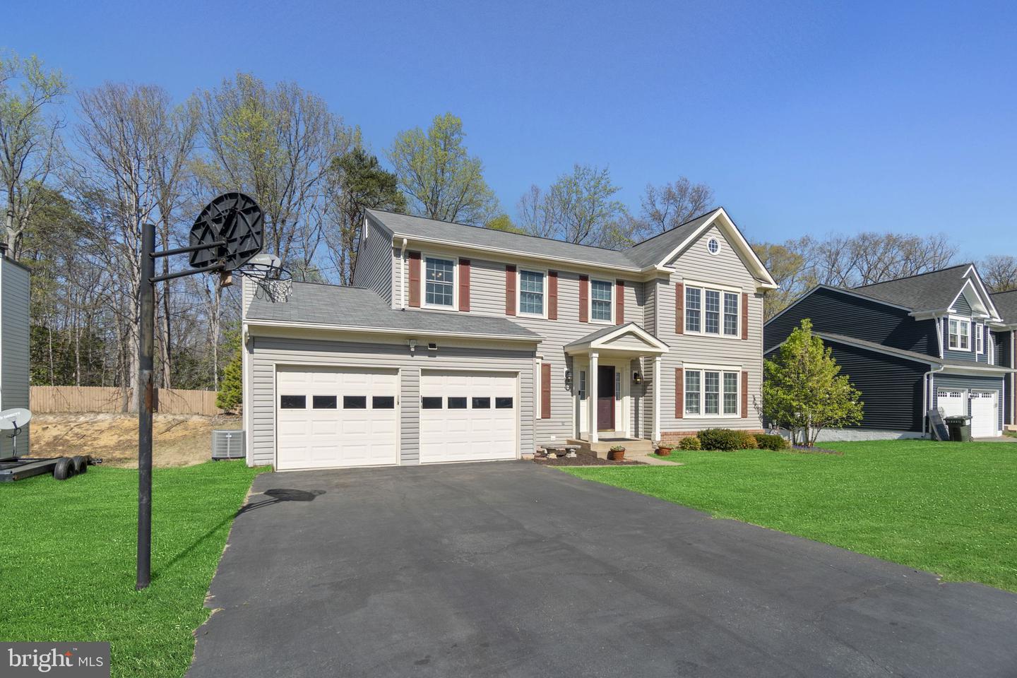 32 Willow Glen COURT