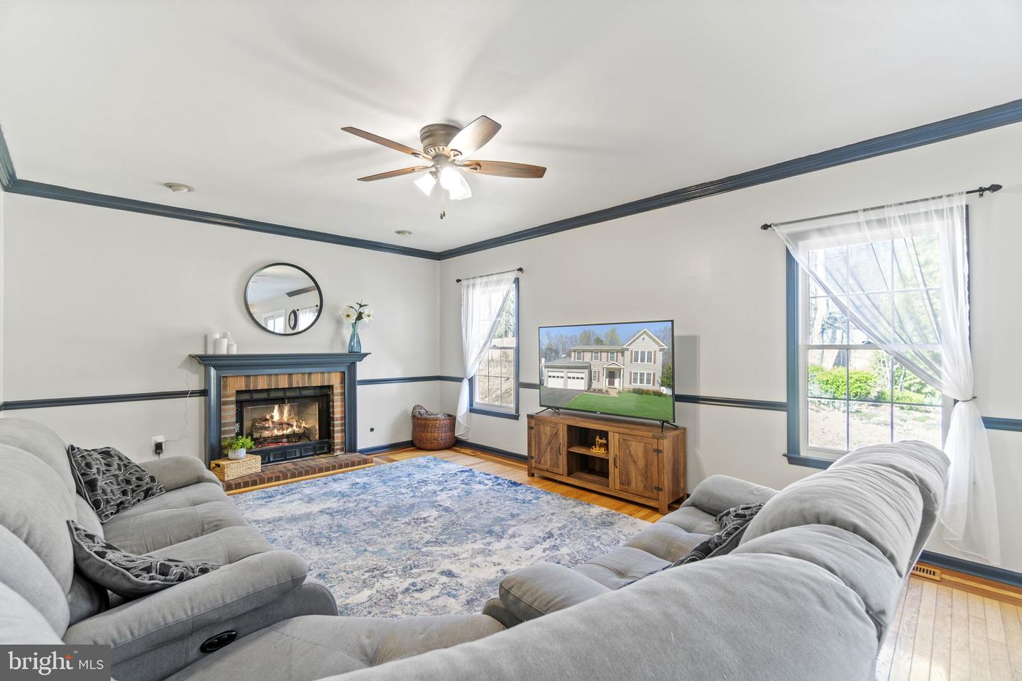 32 Willow Glen COURT