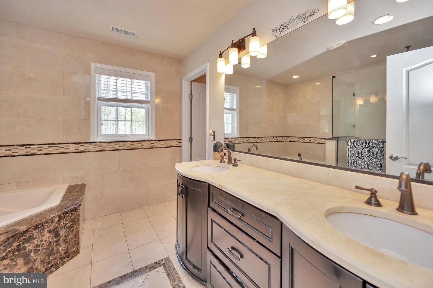 651 W Rocky Run Rd