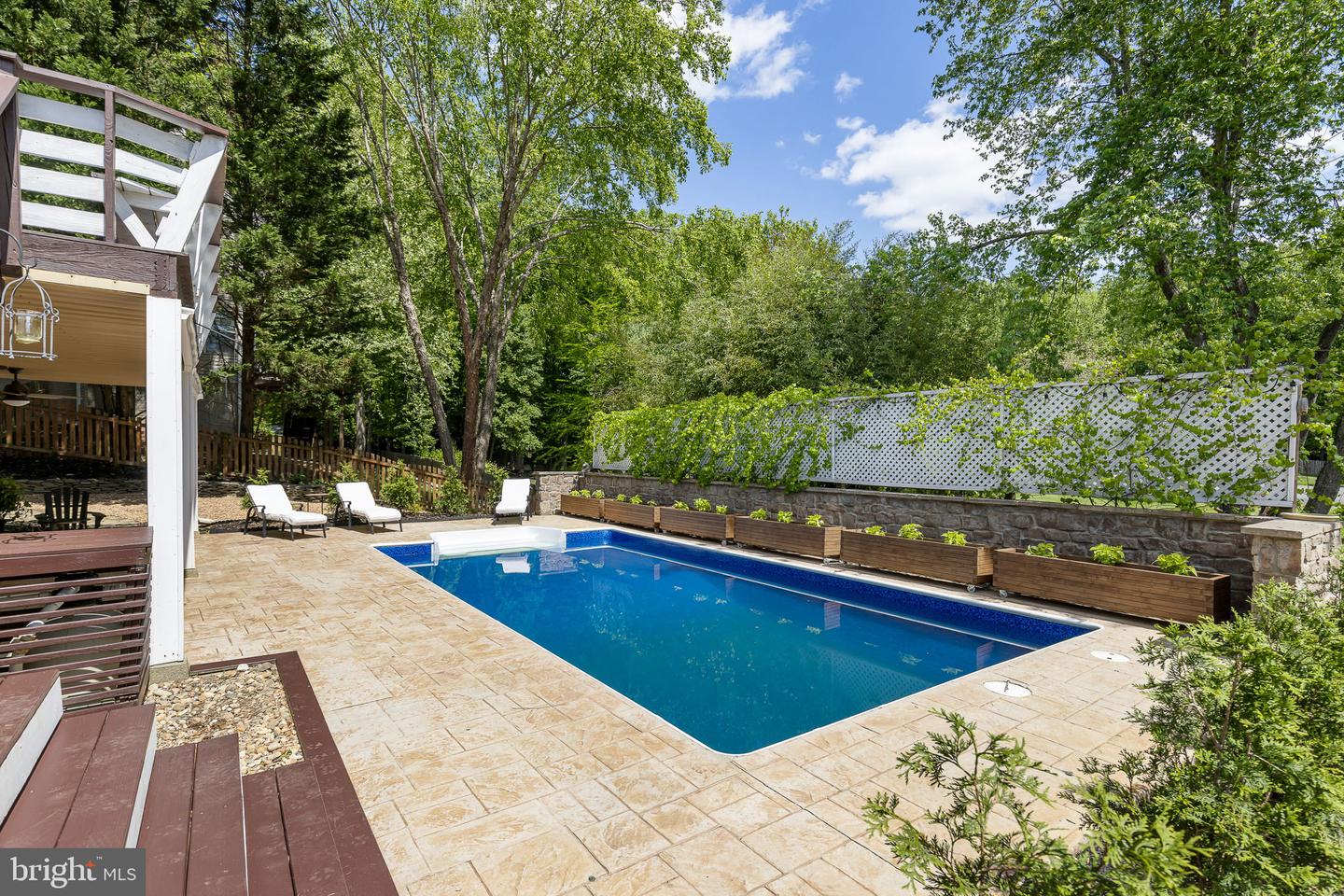 18 Wendover COURT