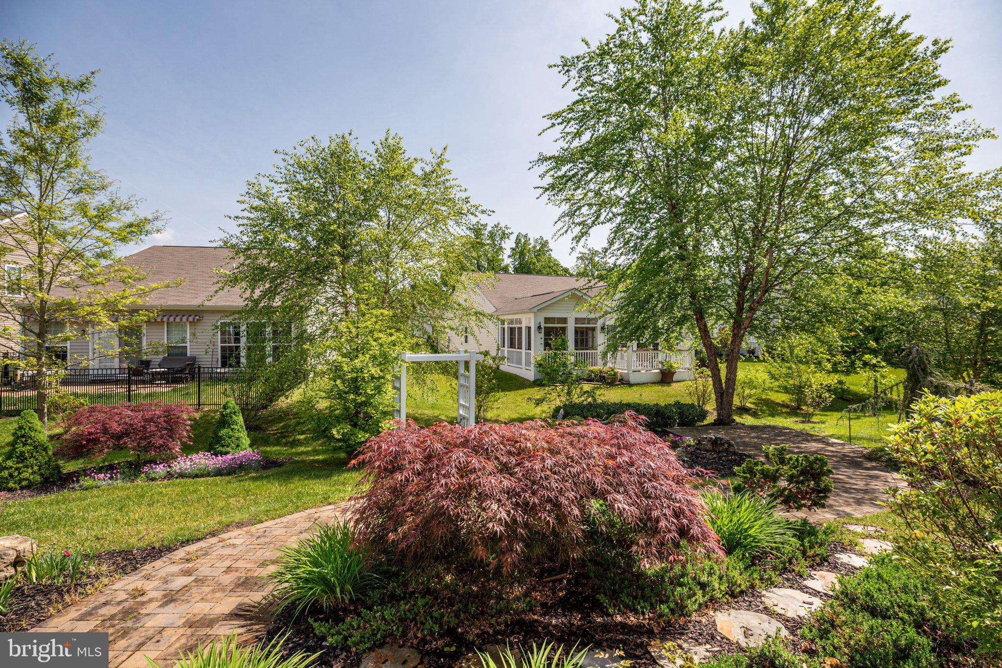 16 Table Bluff DRIVE