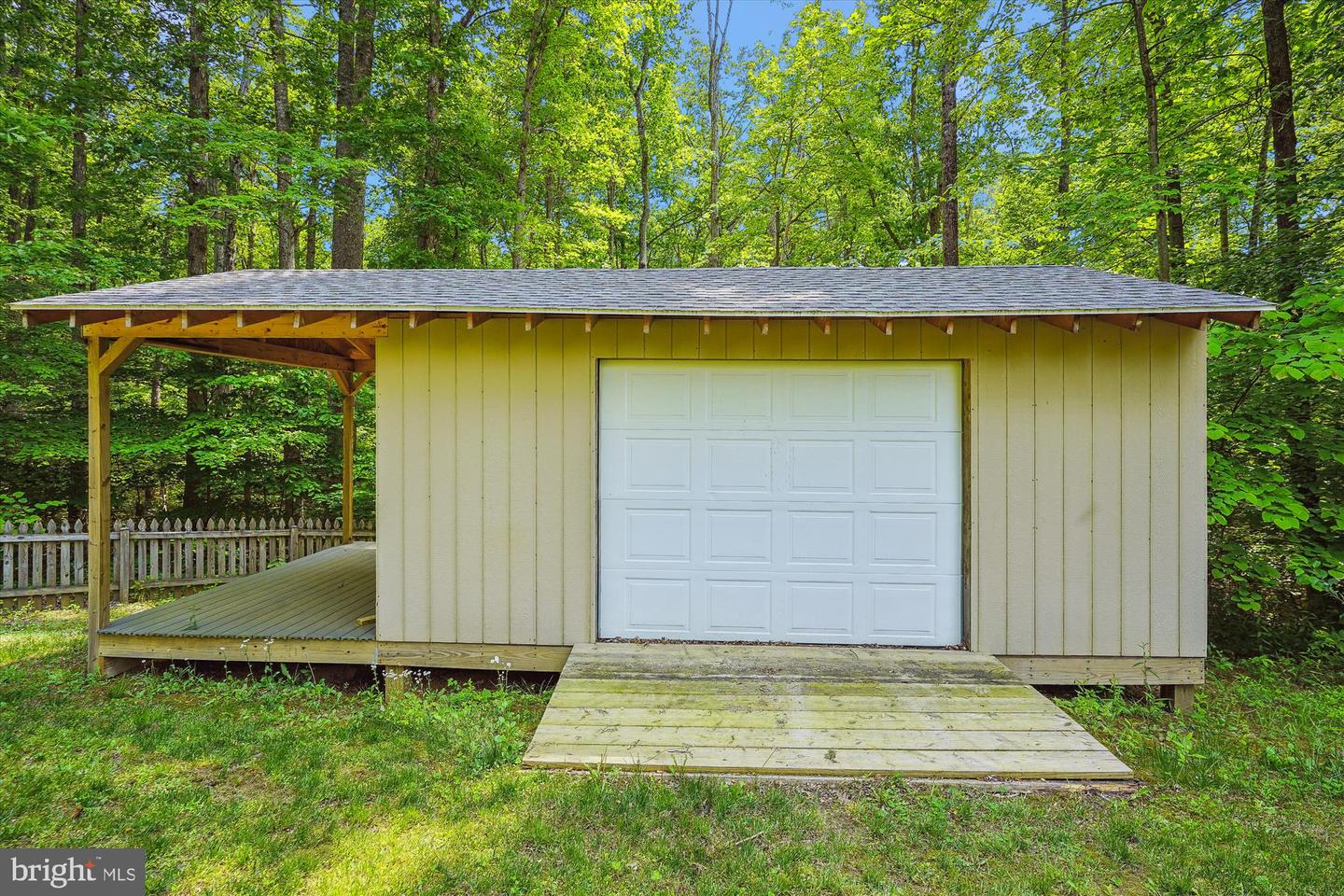 2301 Grouse Pointe DRIVE