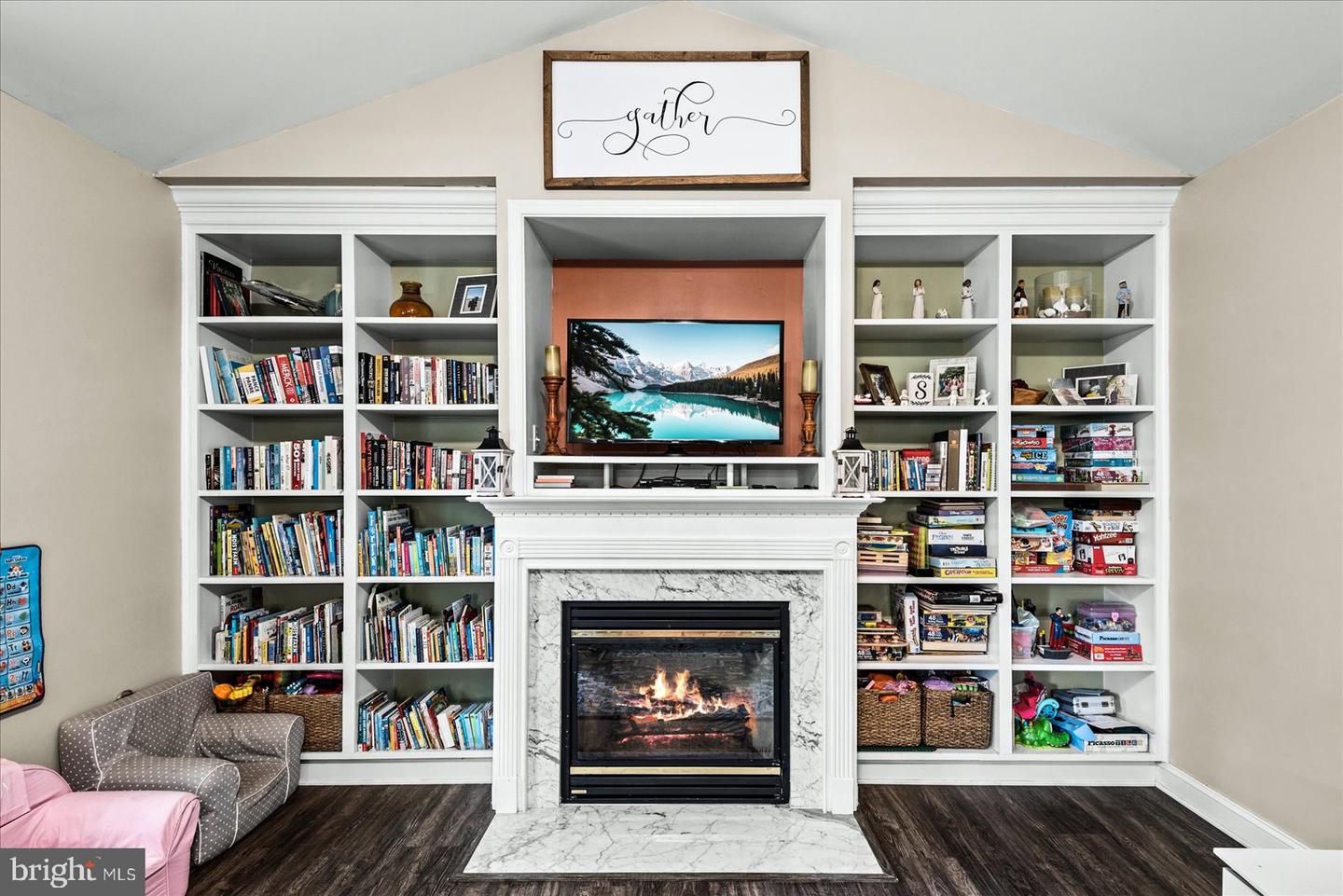 811 Winterberry DRIVE