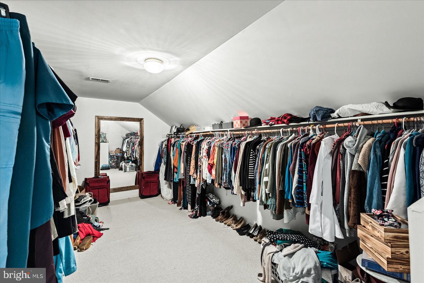 811 Winterberry DRIVE