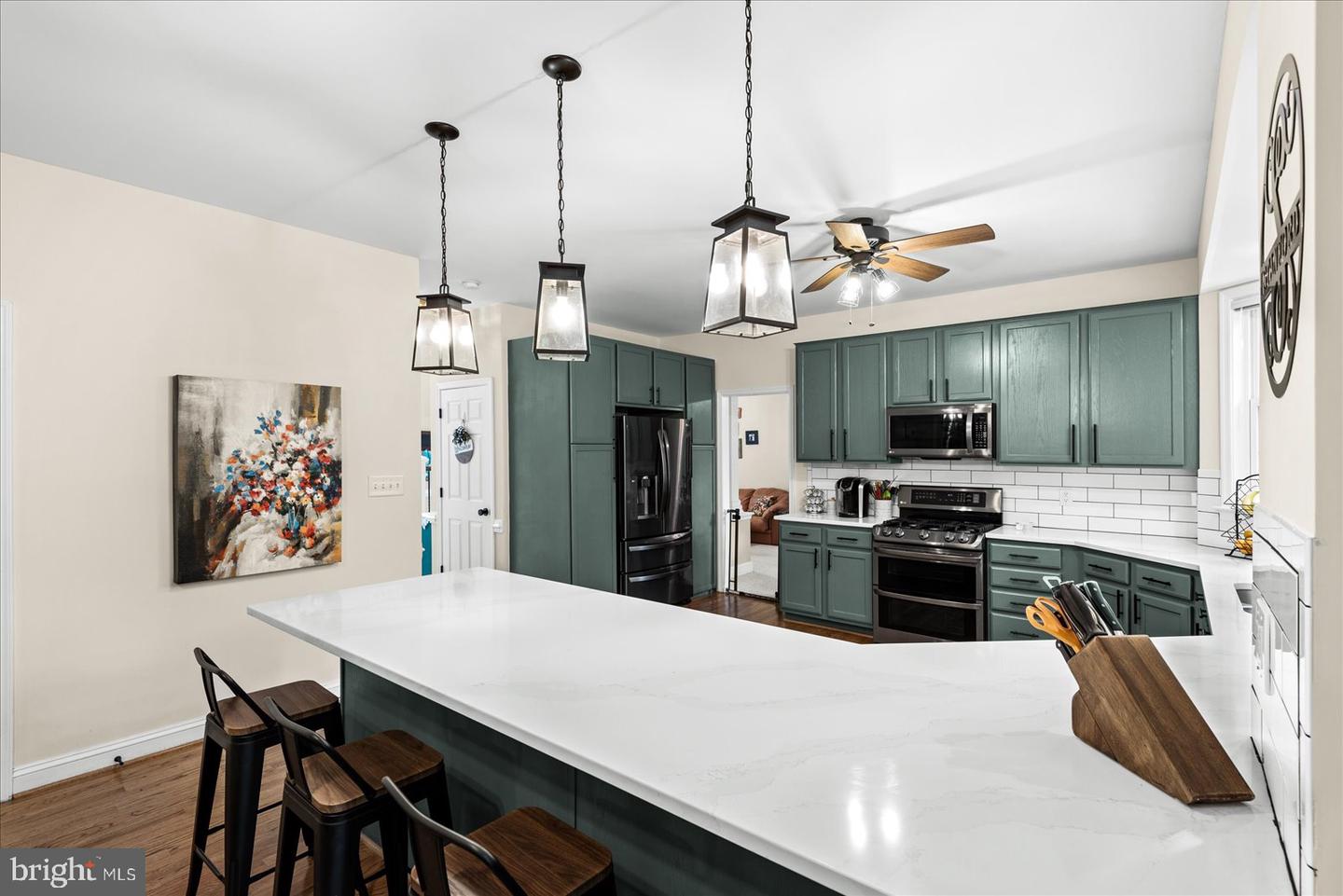 811 Winterberry DRIVE