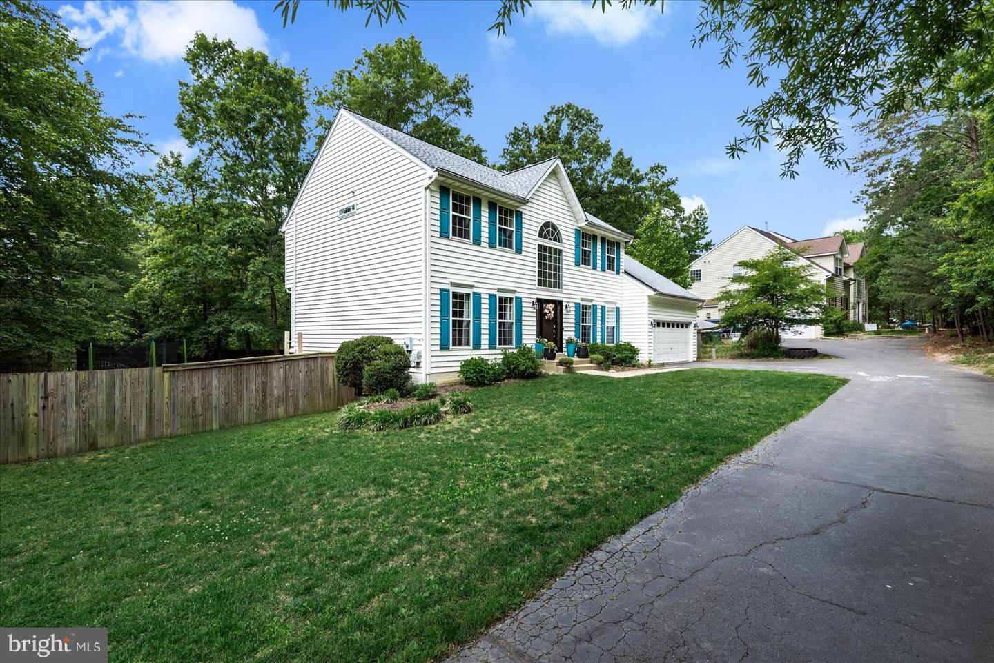 811 Winterberry DRIVE
