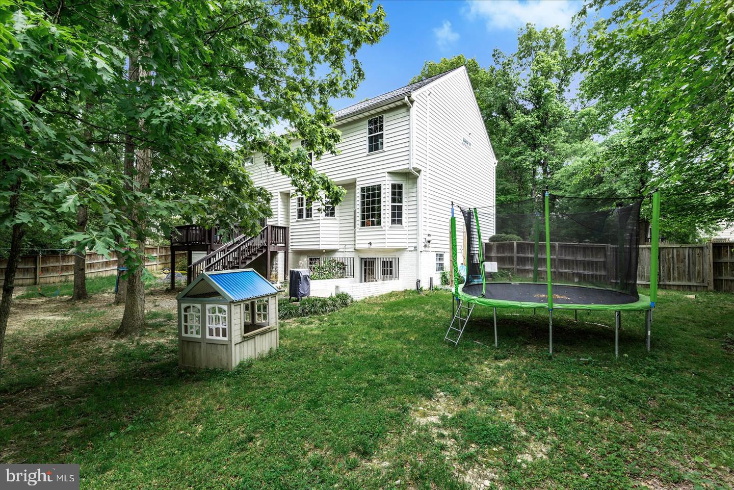 811 Winterberry DRIVE