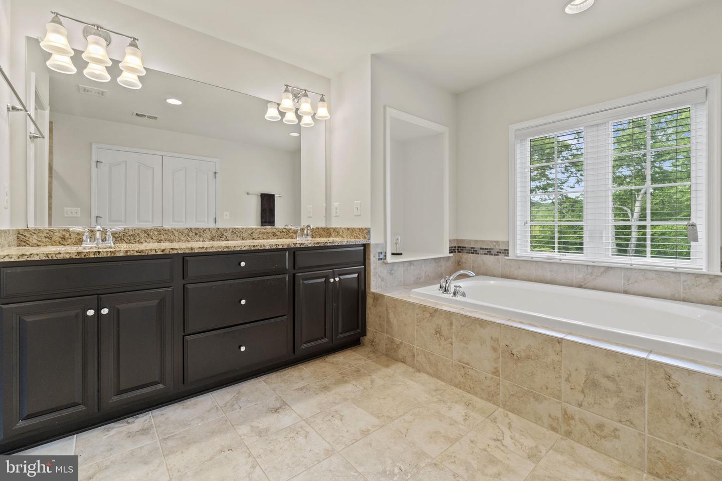 23 Firebrick DRIVE