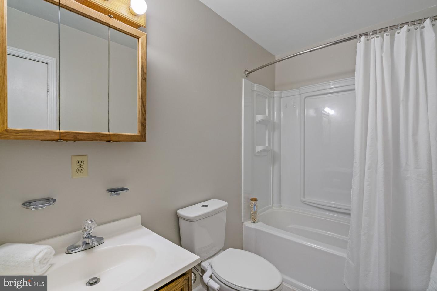 1120 Wythe COURT
