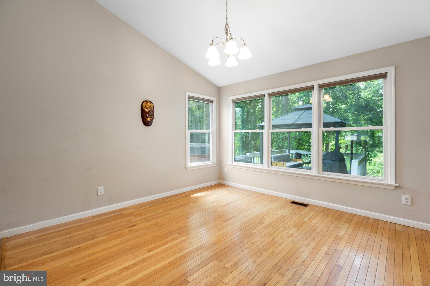 12 Barley Corn DRIVE
