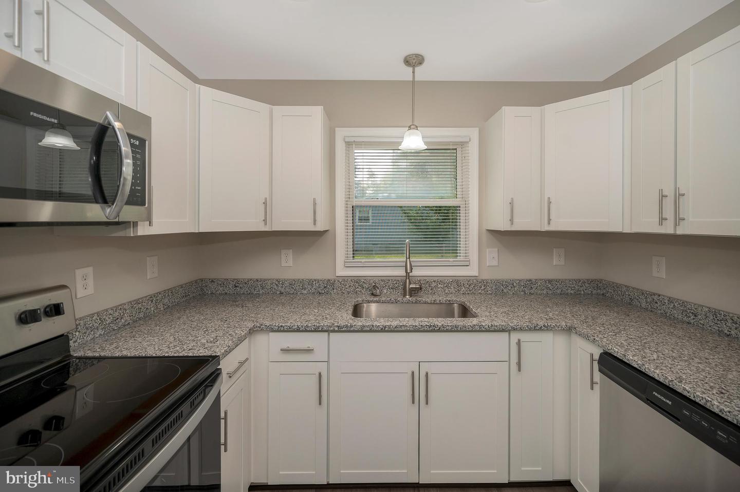 30 Blair Rd