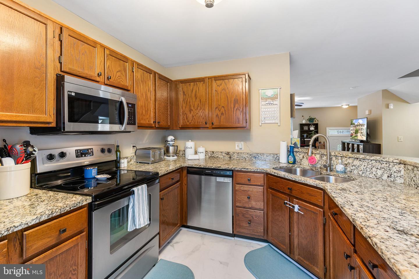 502 Club House ROAD