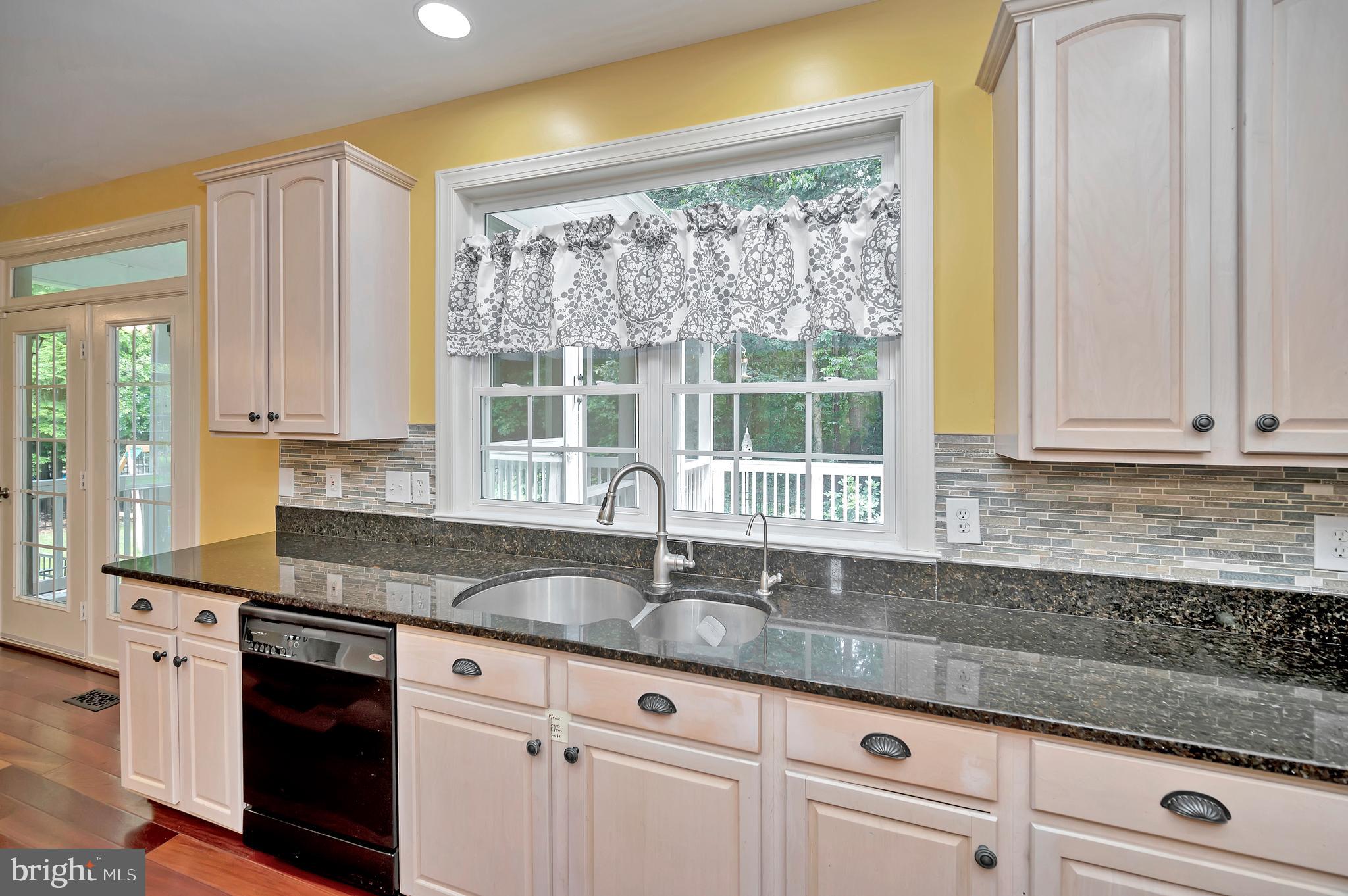 6 Torey Ct
