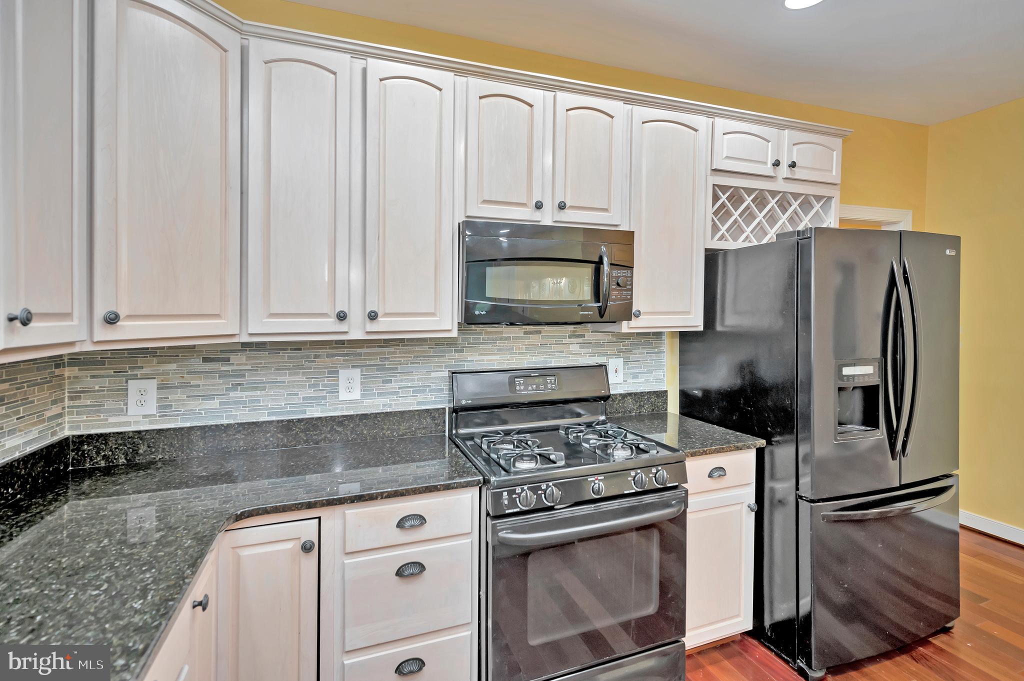 6 Torey Ct