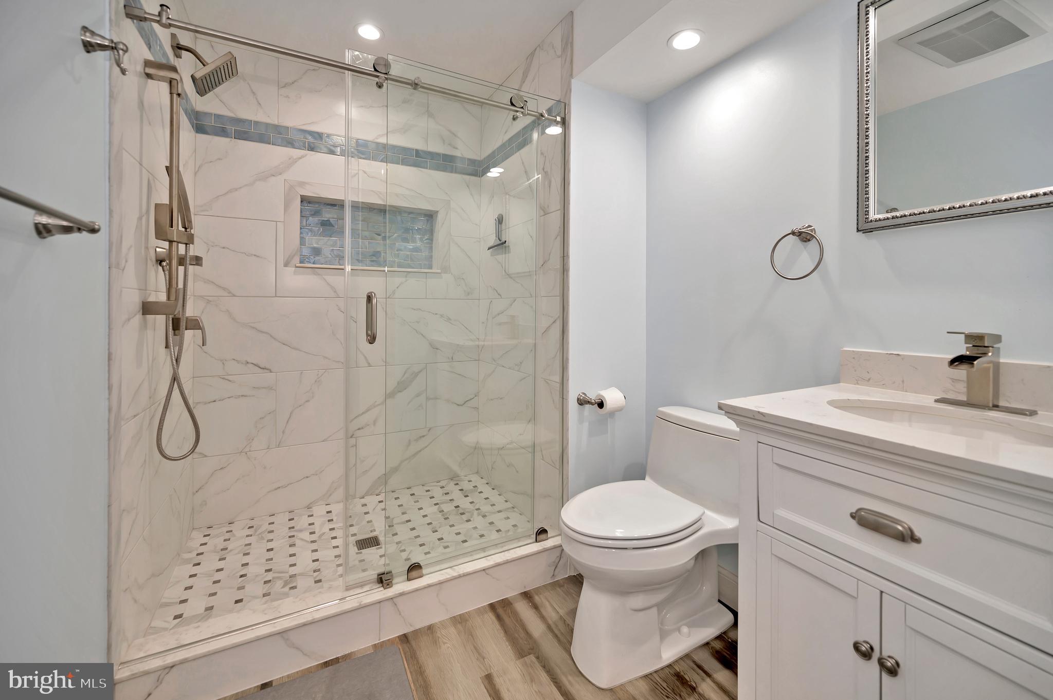 6 Torey Ct