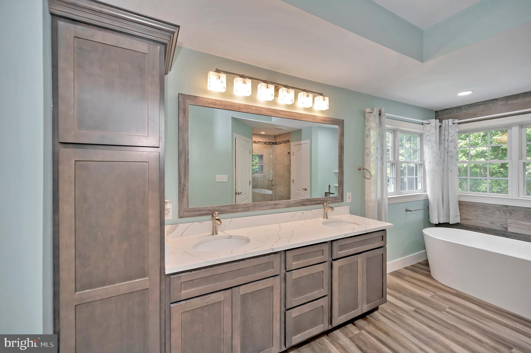 6 Torey Ct