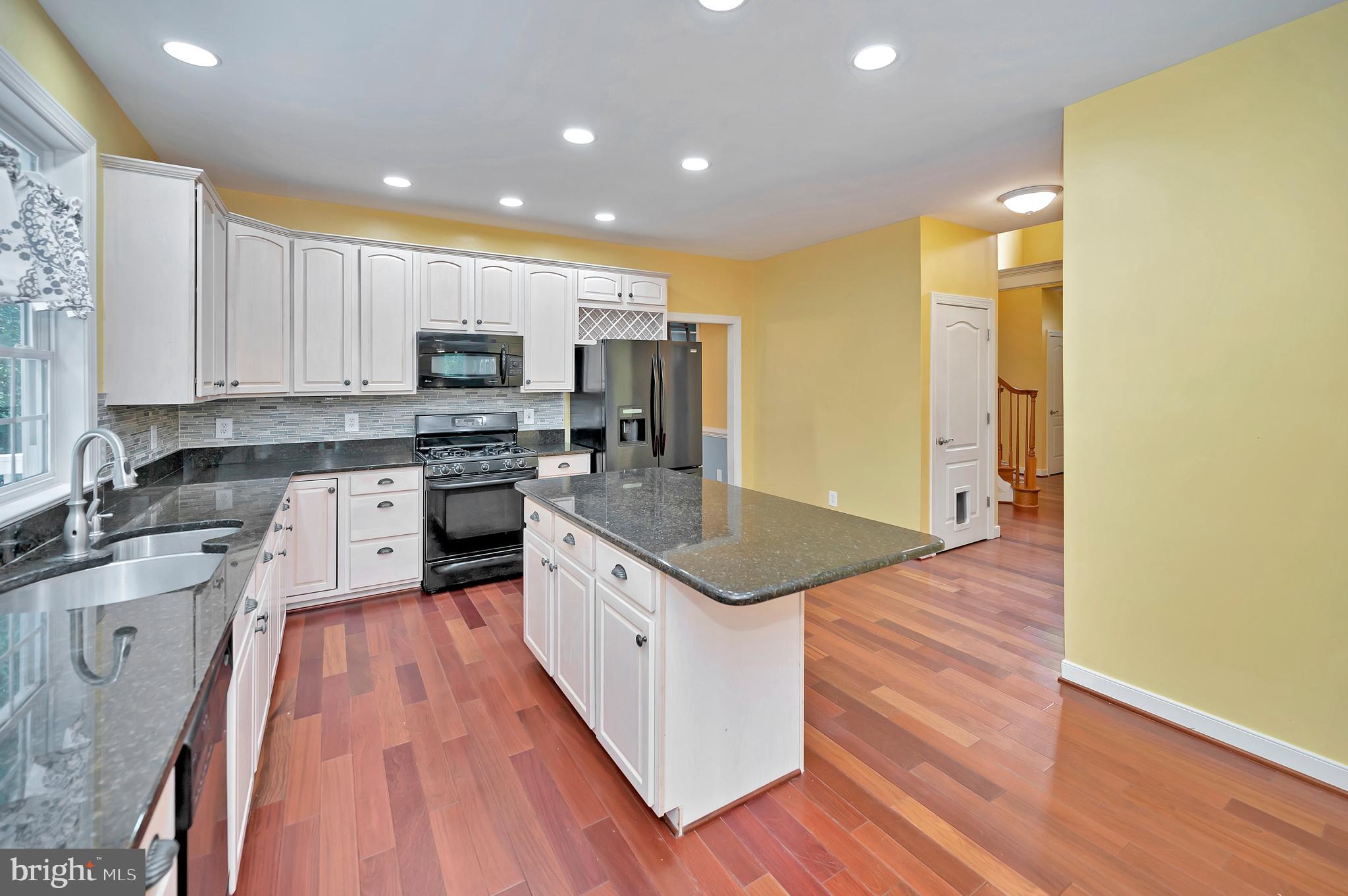 6 Torey Ct