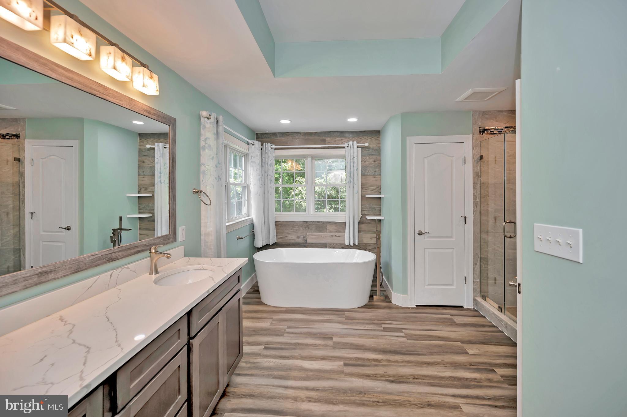 6 Torey Ct