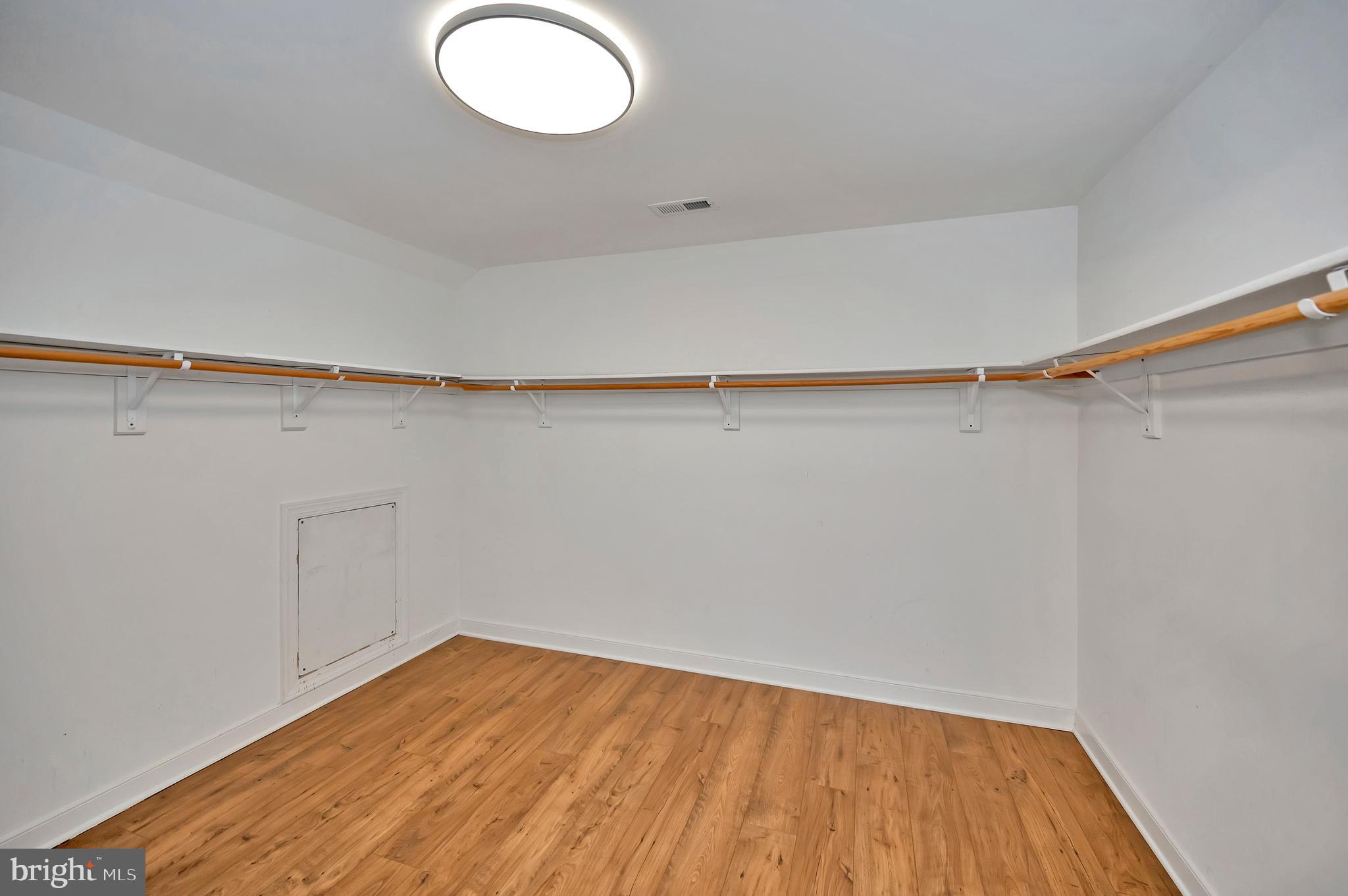 6 Torey Ct