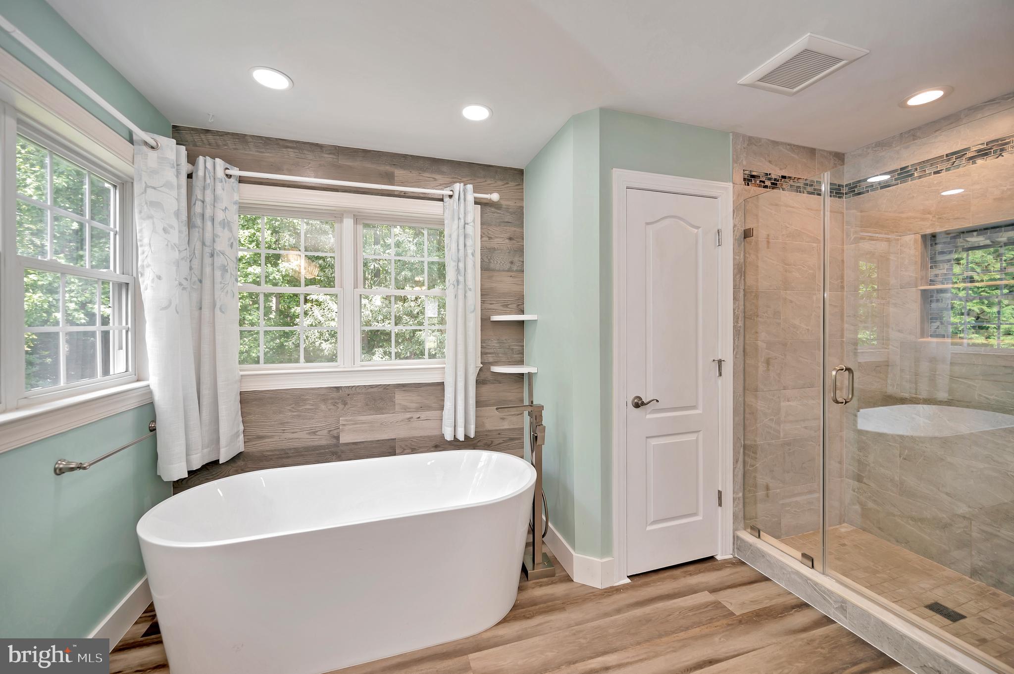 6 Torey Ct