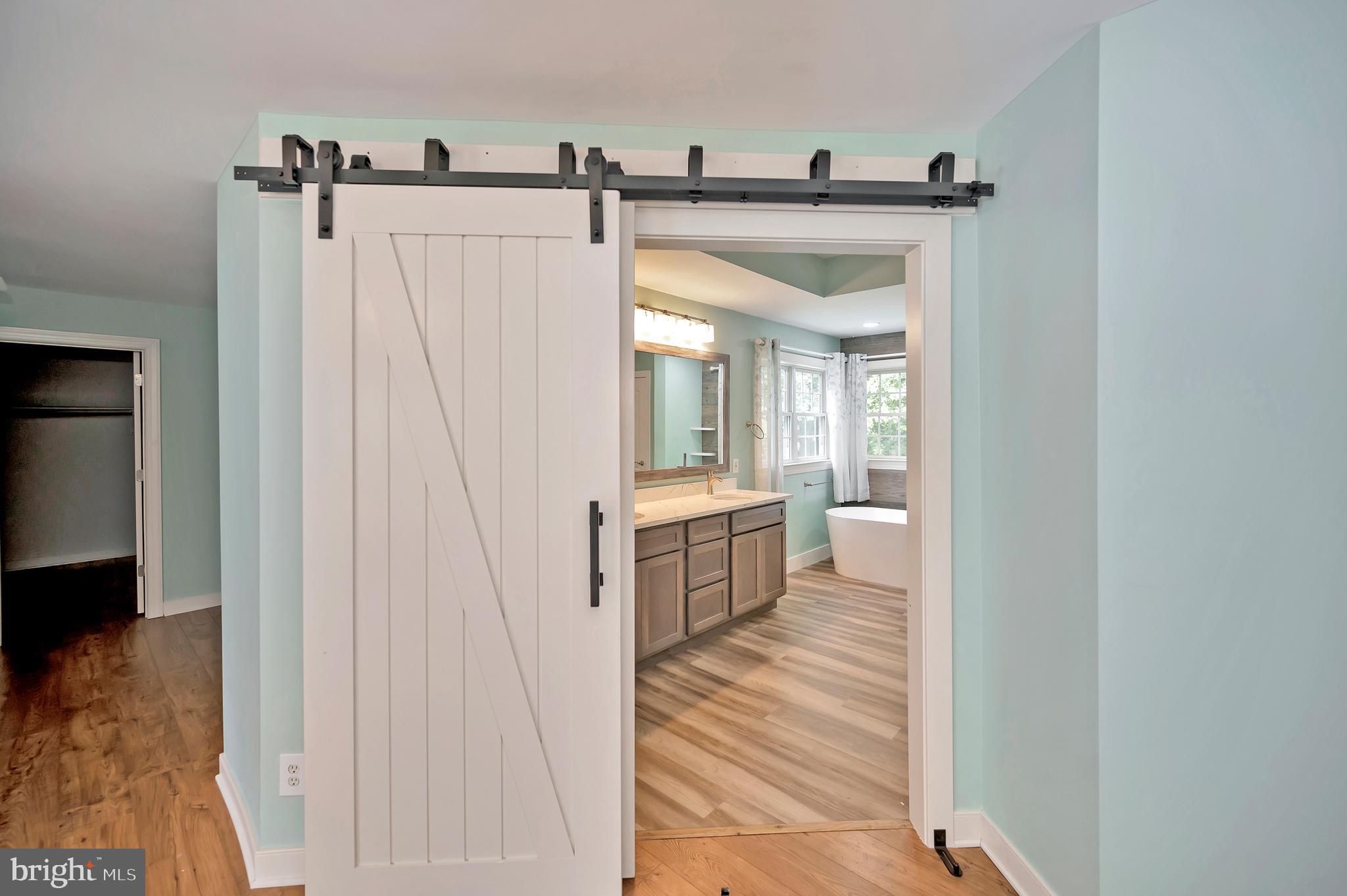 6 Torey Ct