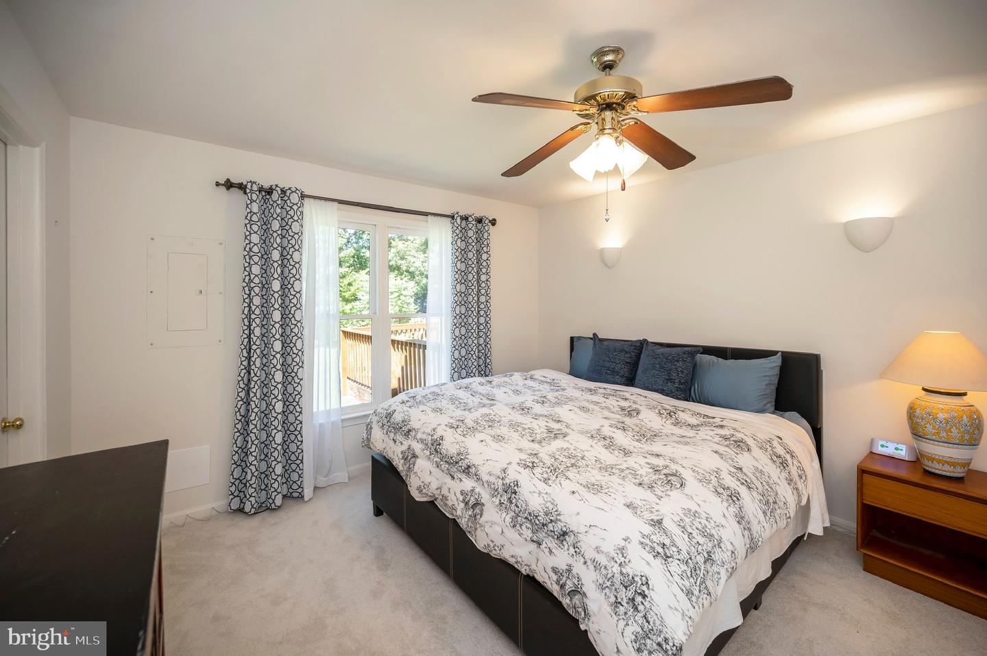 1 Brentwood LANE