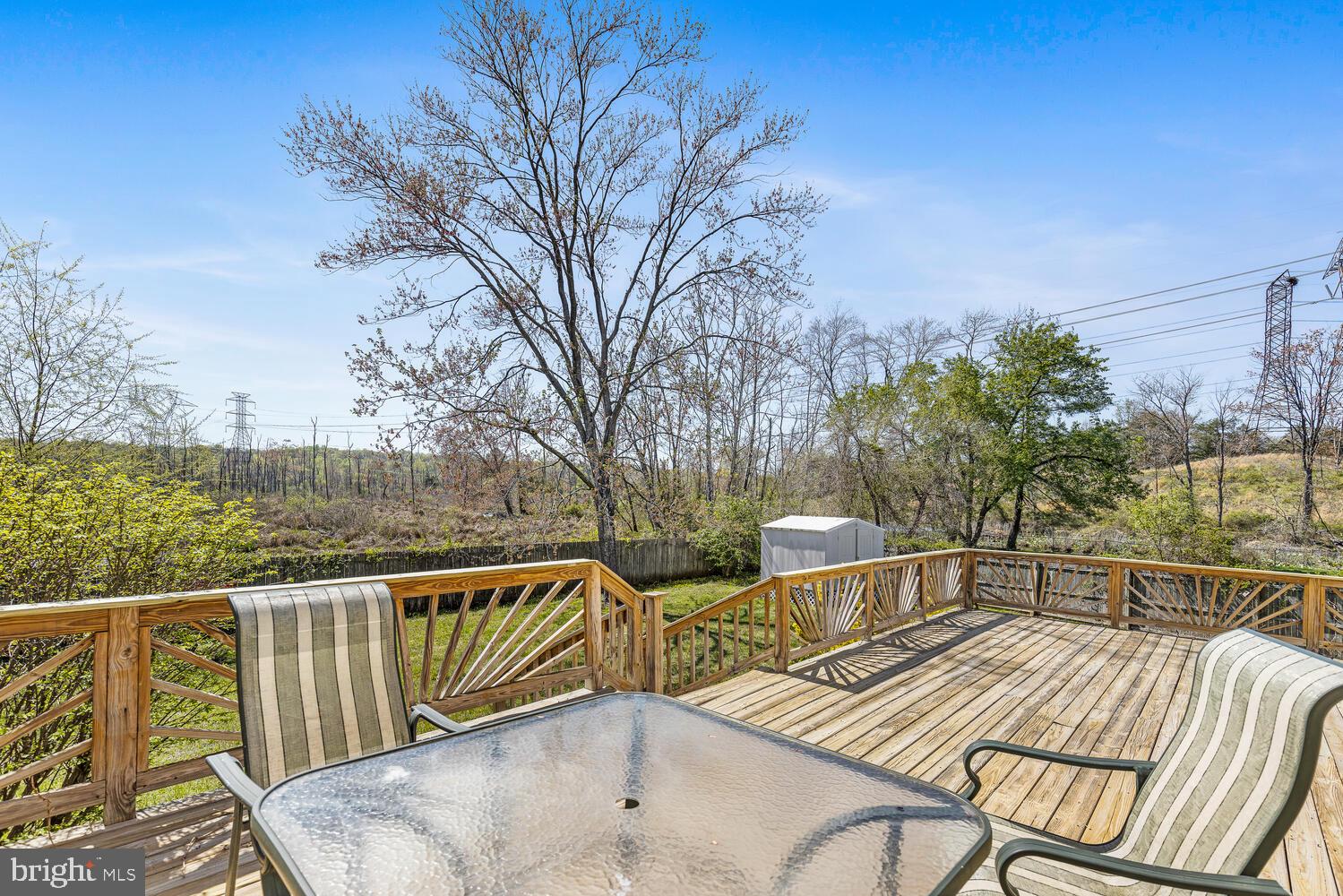 2037 Dewey Dr