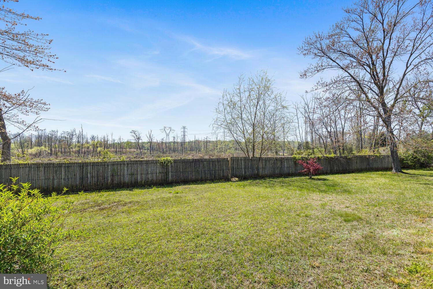 2037 Dewey Dr