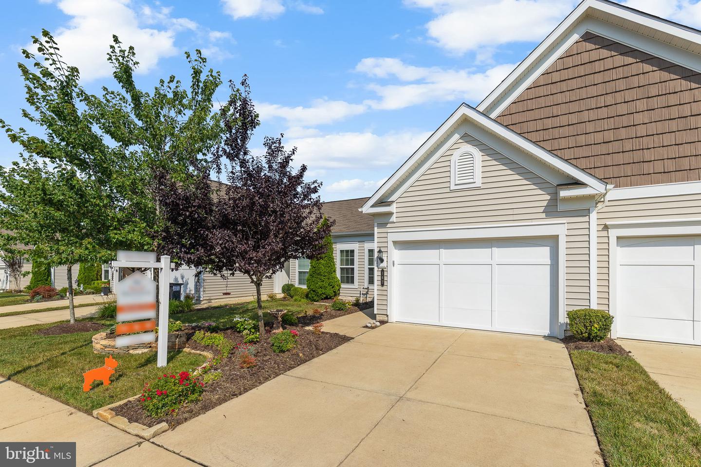 162 Hyannis Pl