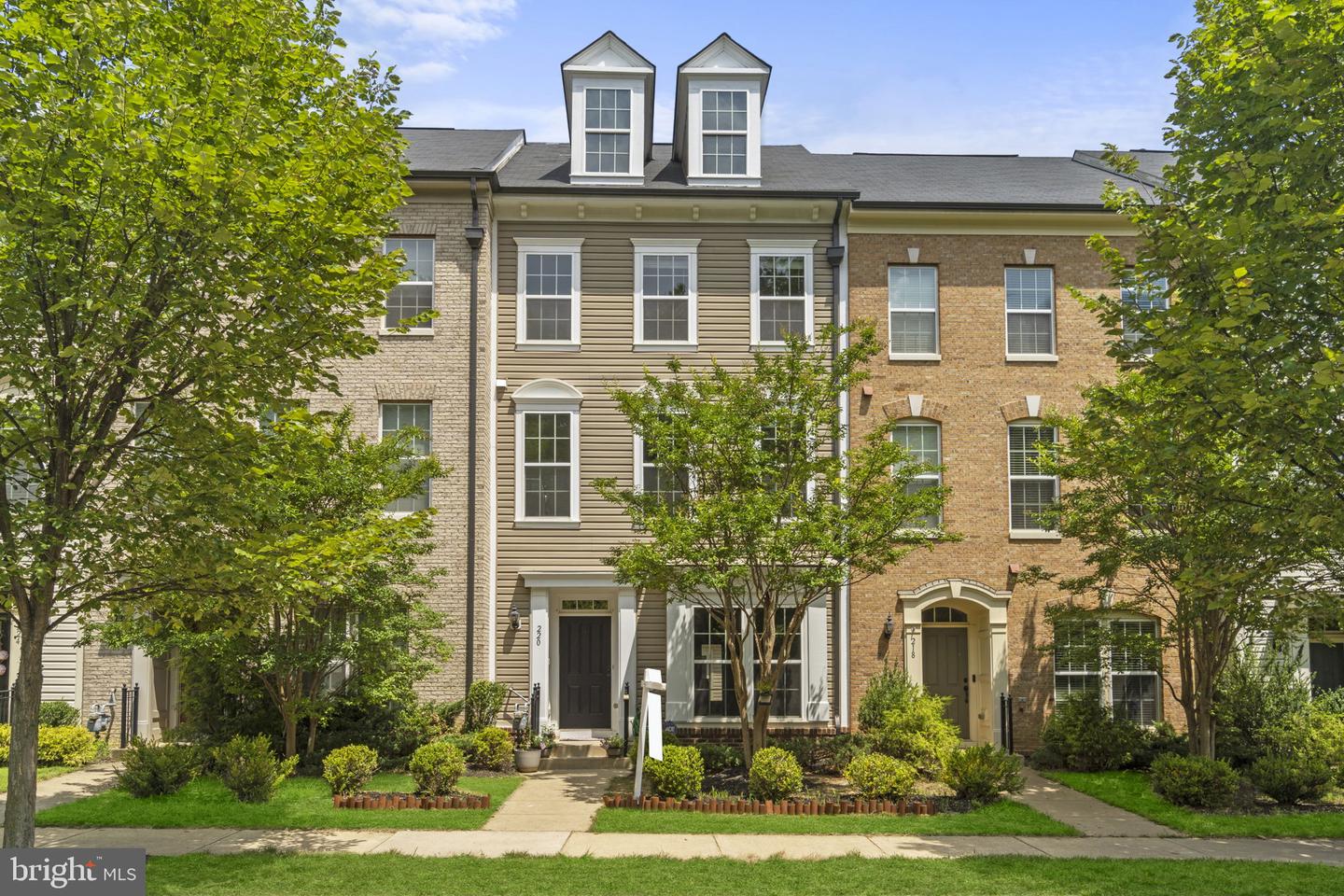 220 Shields ROAD