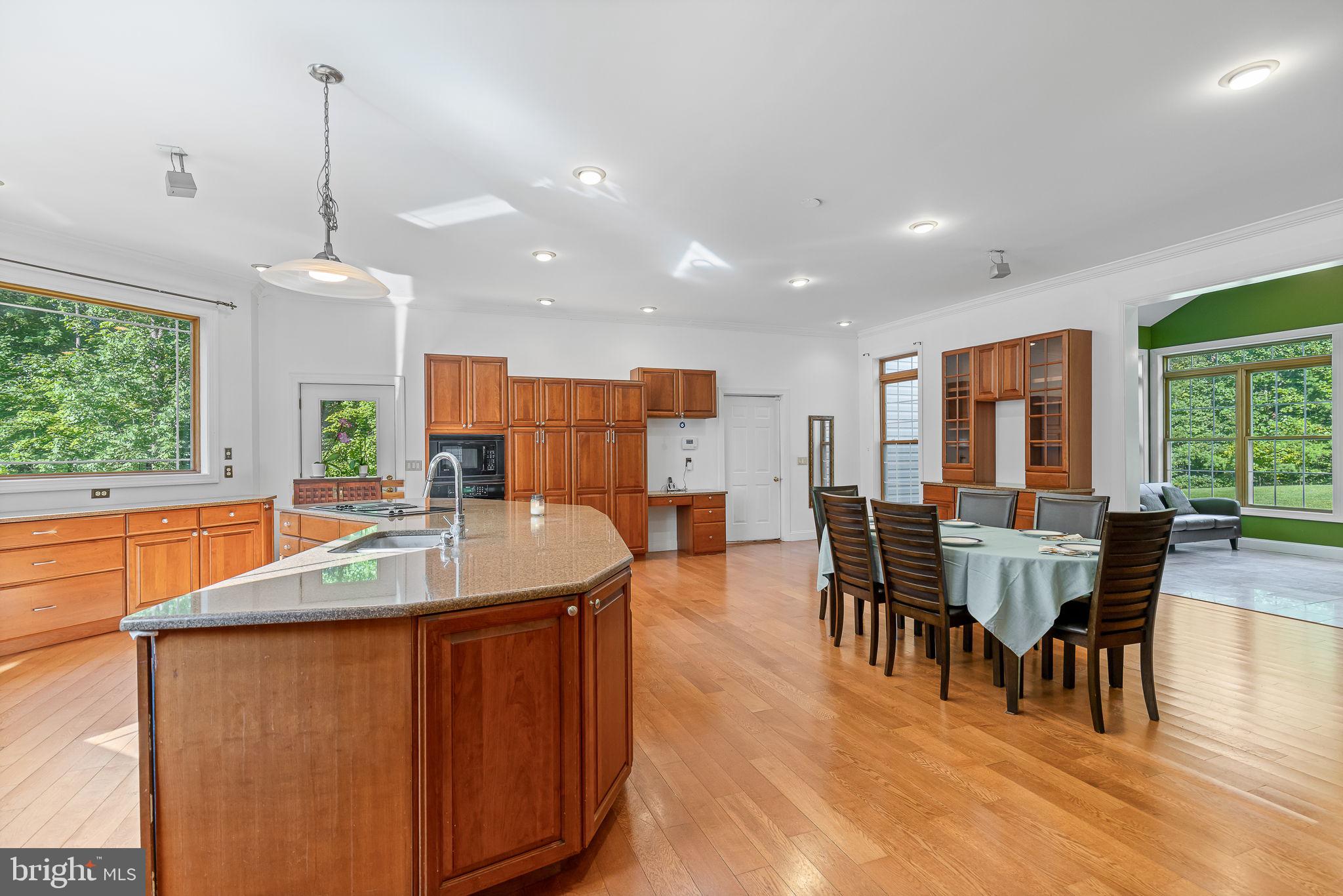 895 Stefaniga ROAD