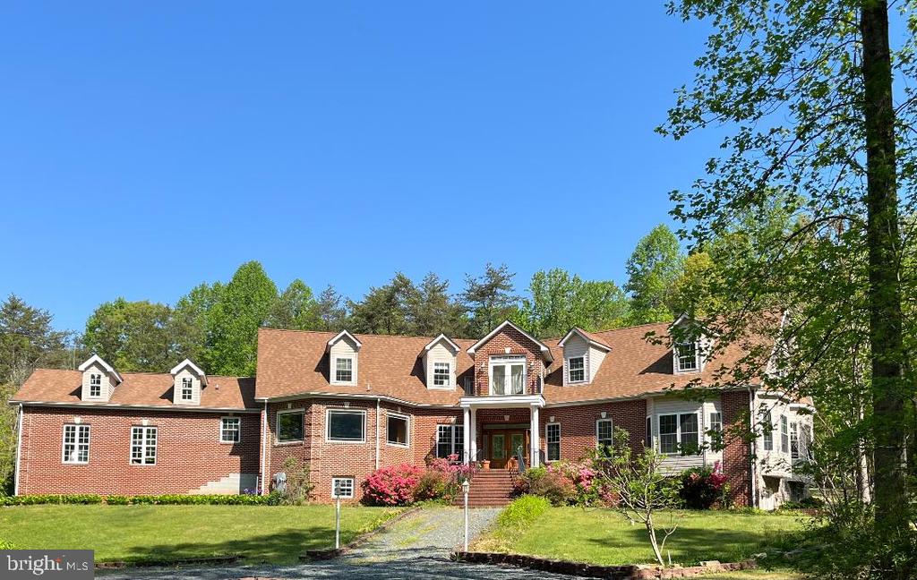 895 Stefaniga ROAD