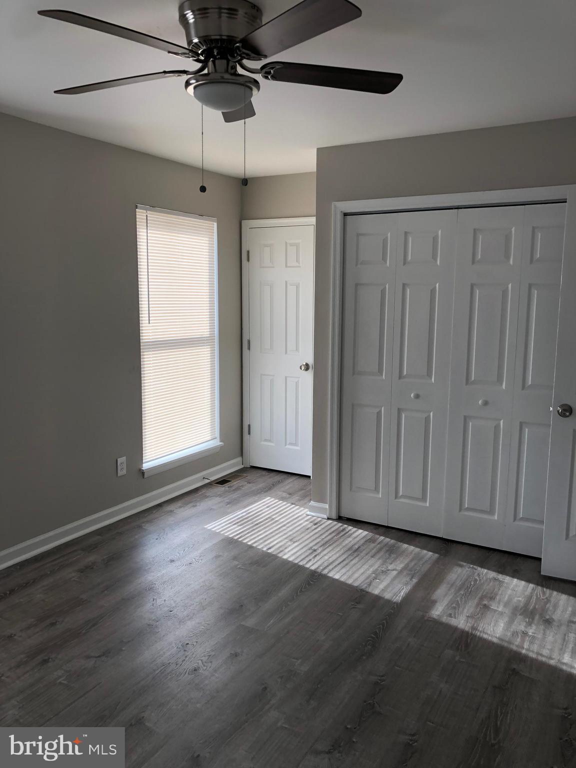 2 Oak Dr