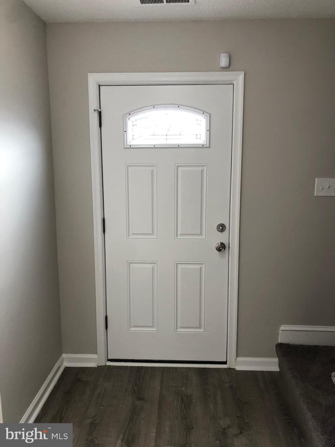 2 Oak Dr