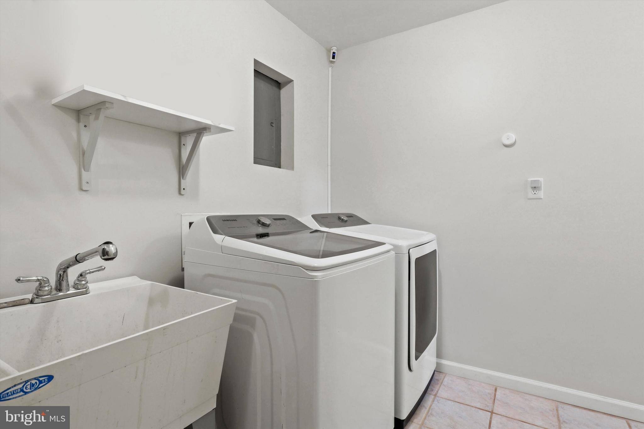 200 Aquia Bay AVENUE