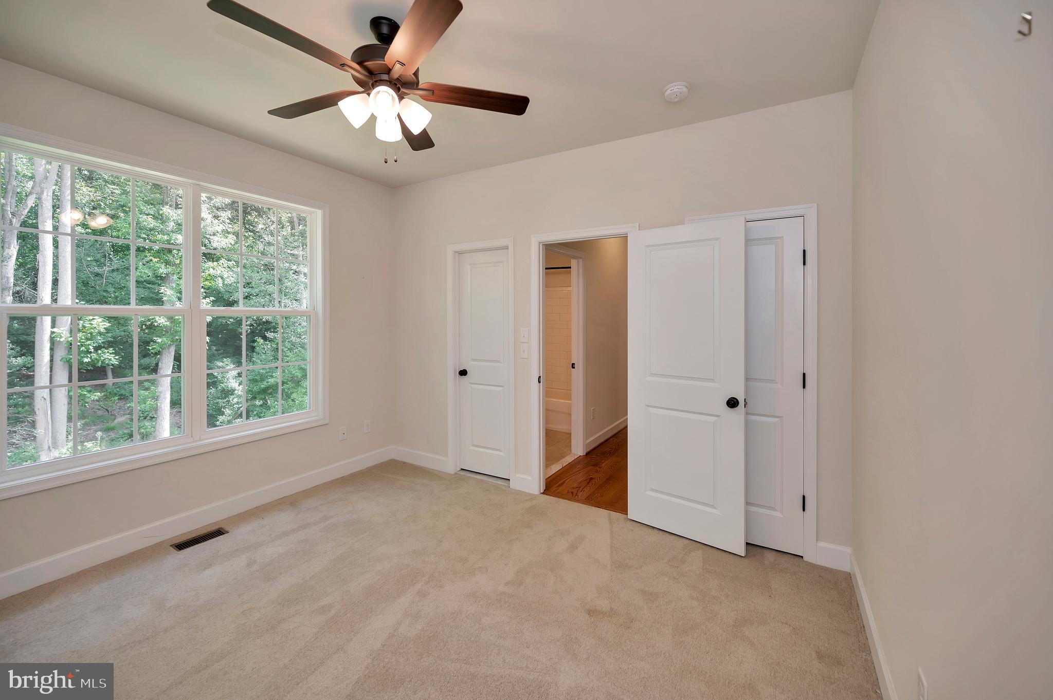 17 Accokeek View Ln