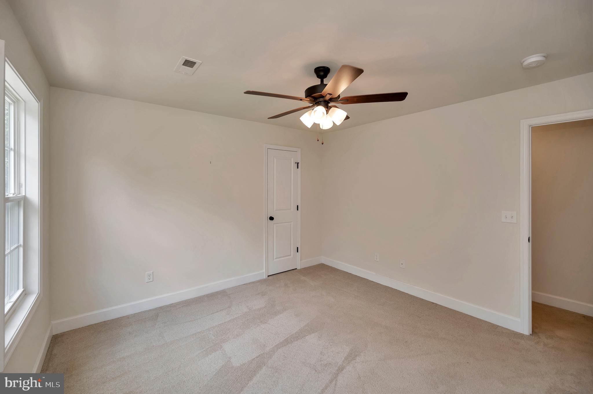17 Accokeek View Ln