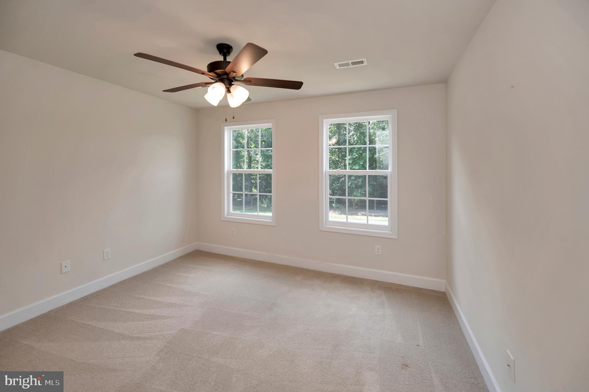 17 Accokeek View Ln