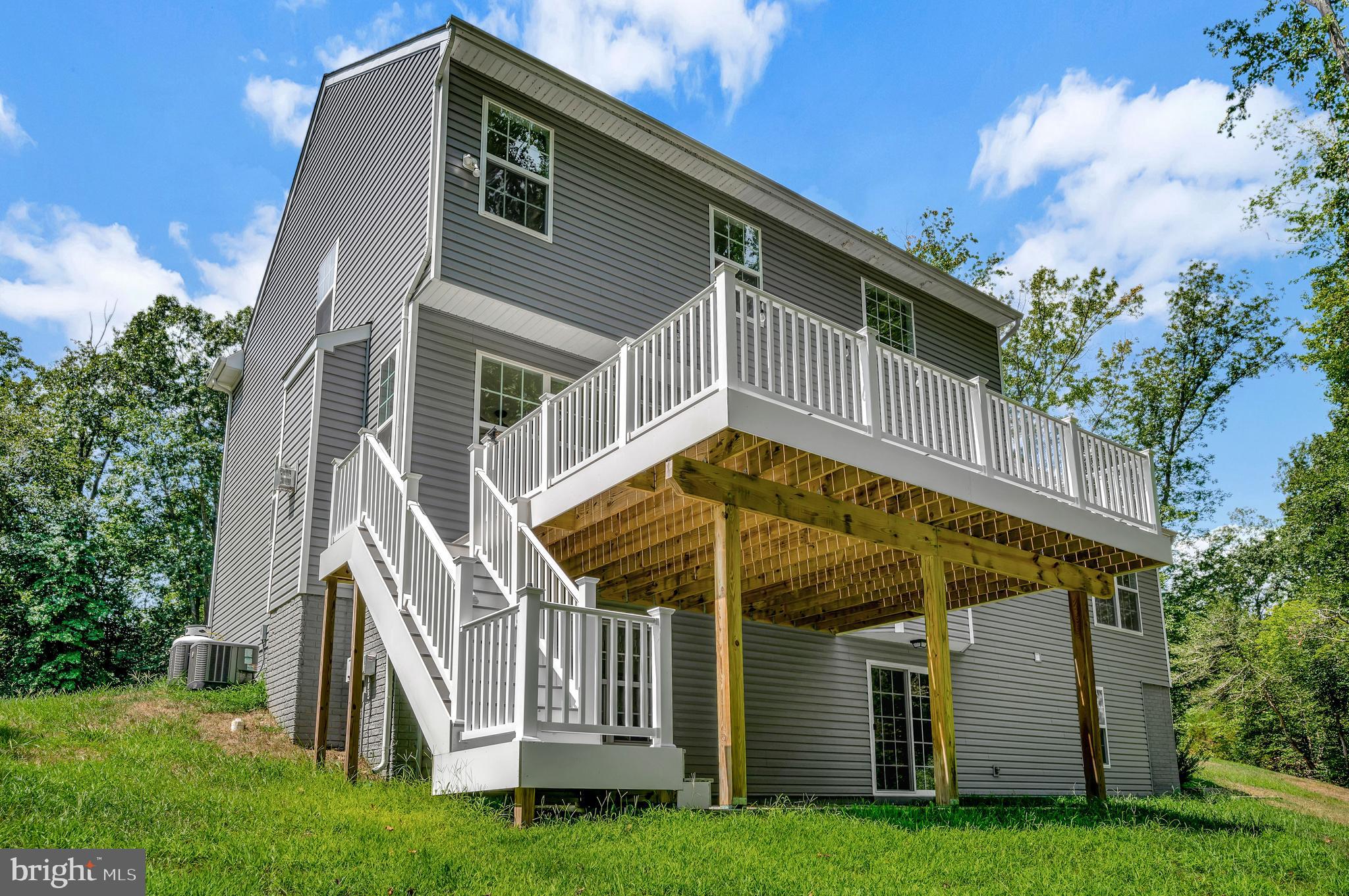 17 Accokeek View Ln