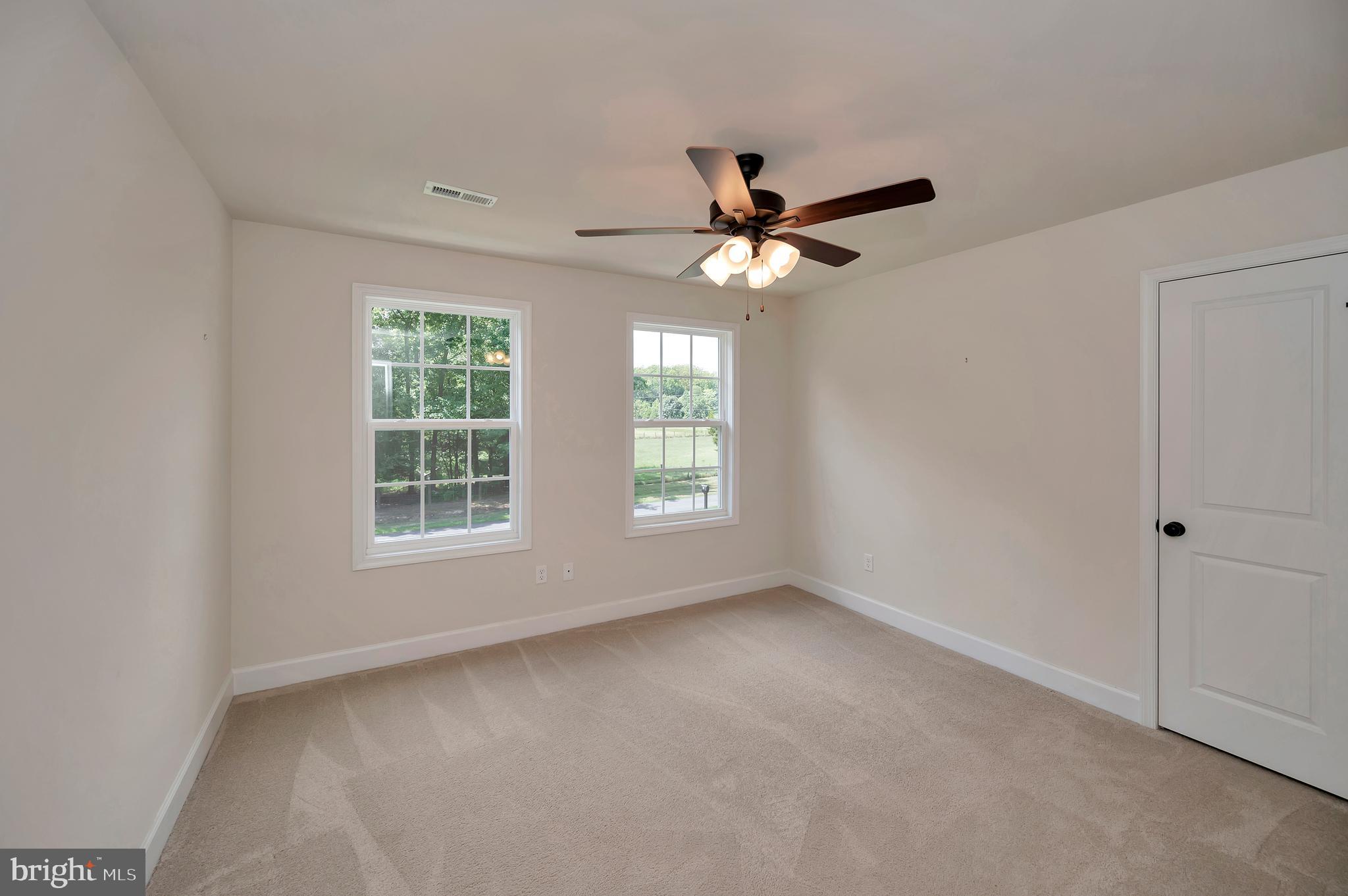 17 Accokeek View Ln