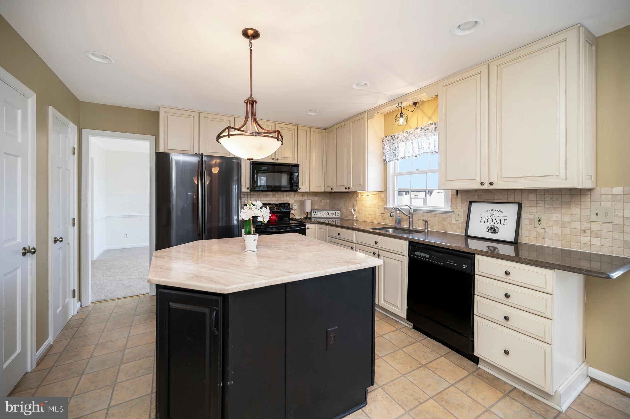 3 Alvin Ct