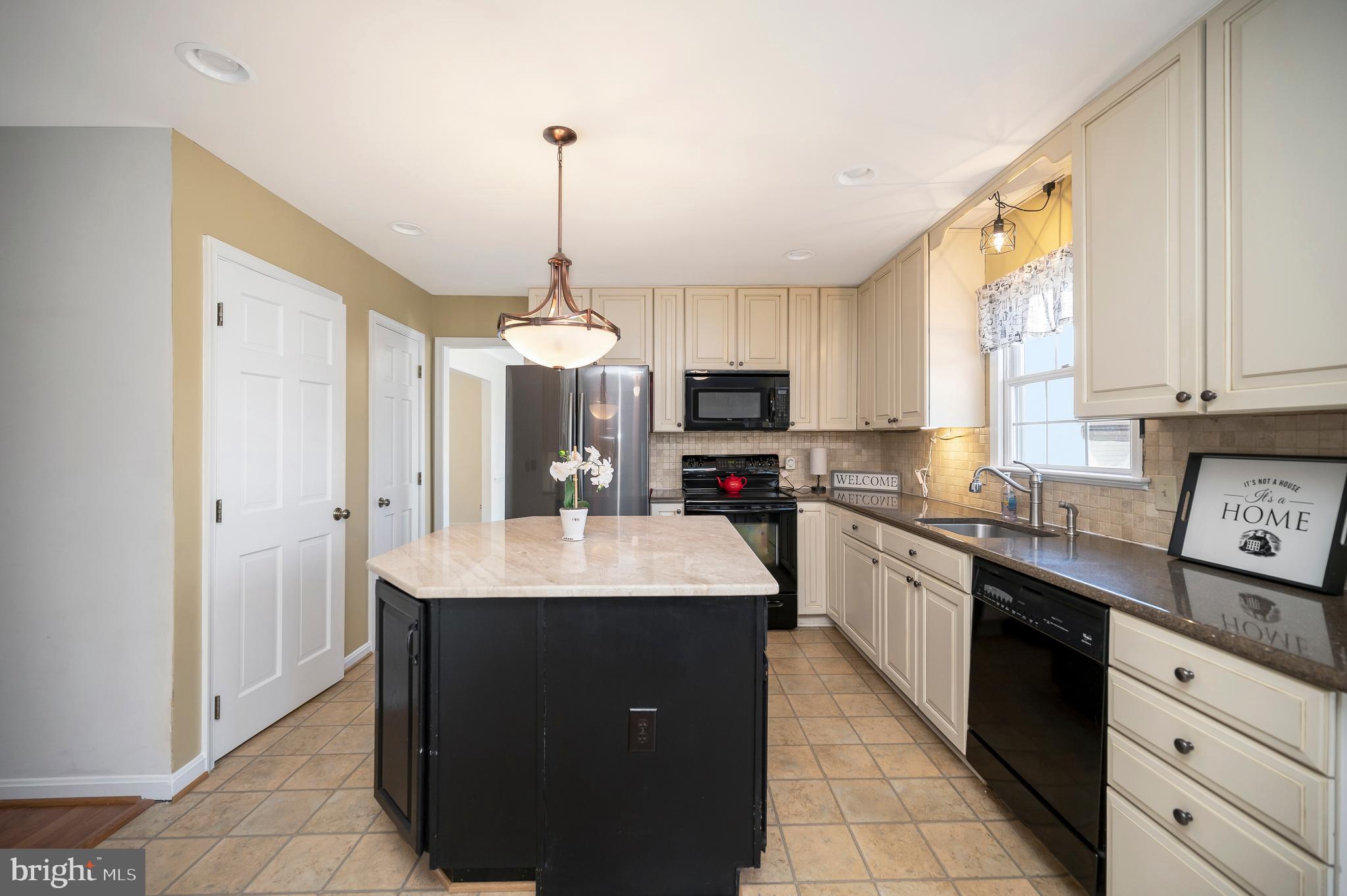 3 Alvin Ct