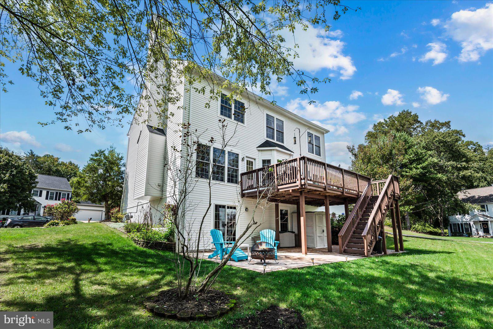 15 Westbrook LANE