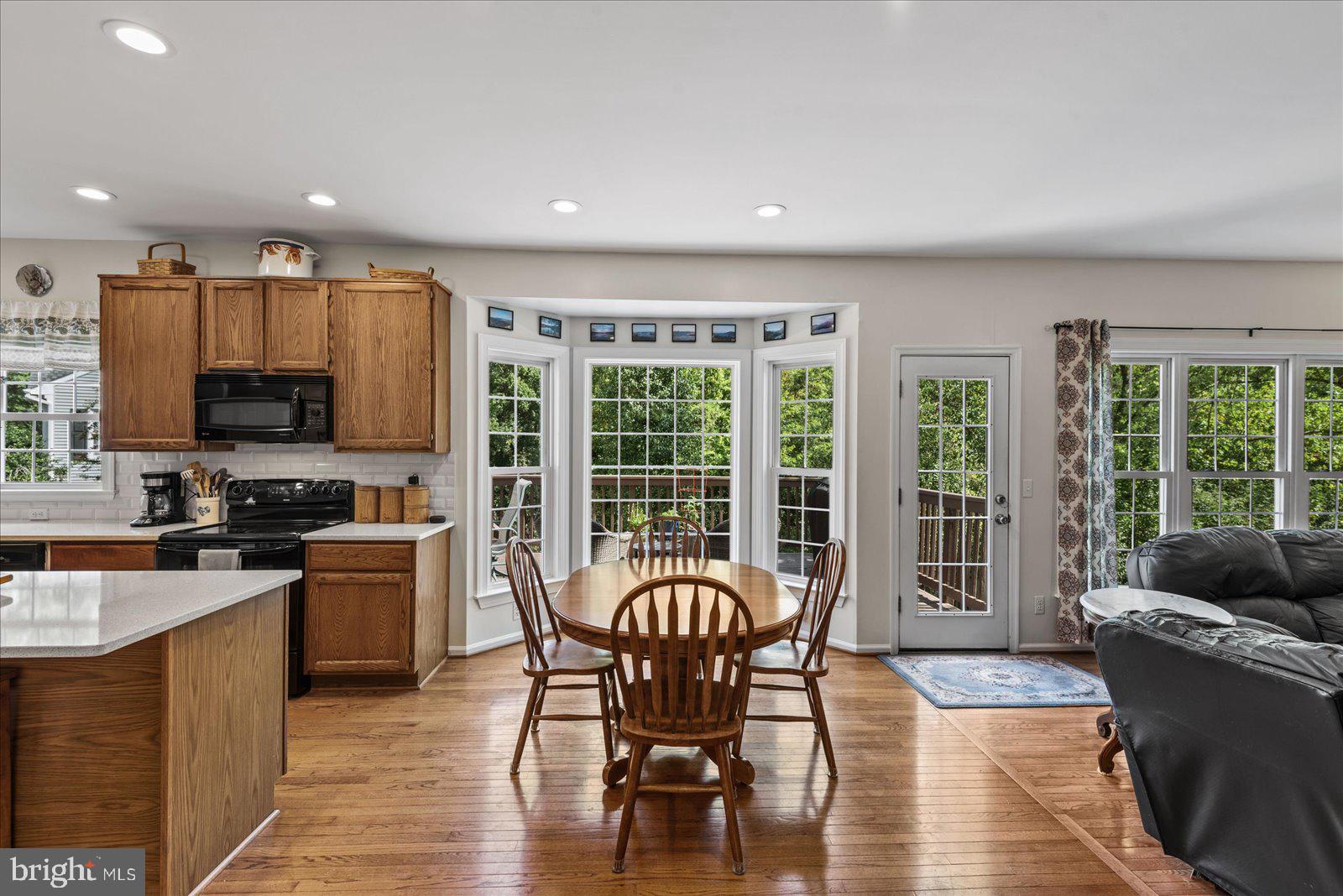 15 Westbrook LANE