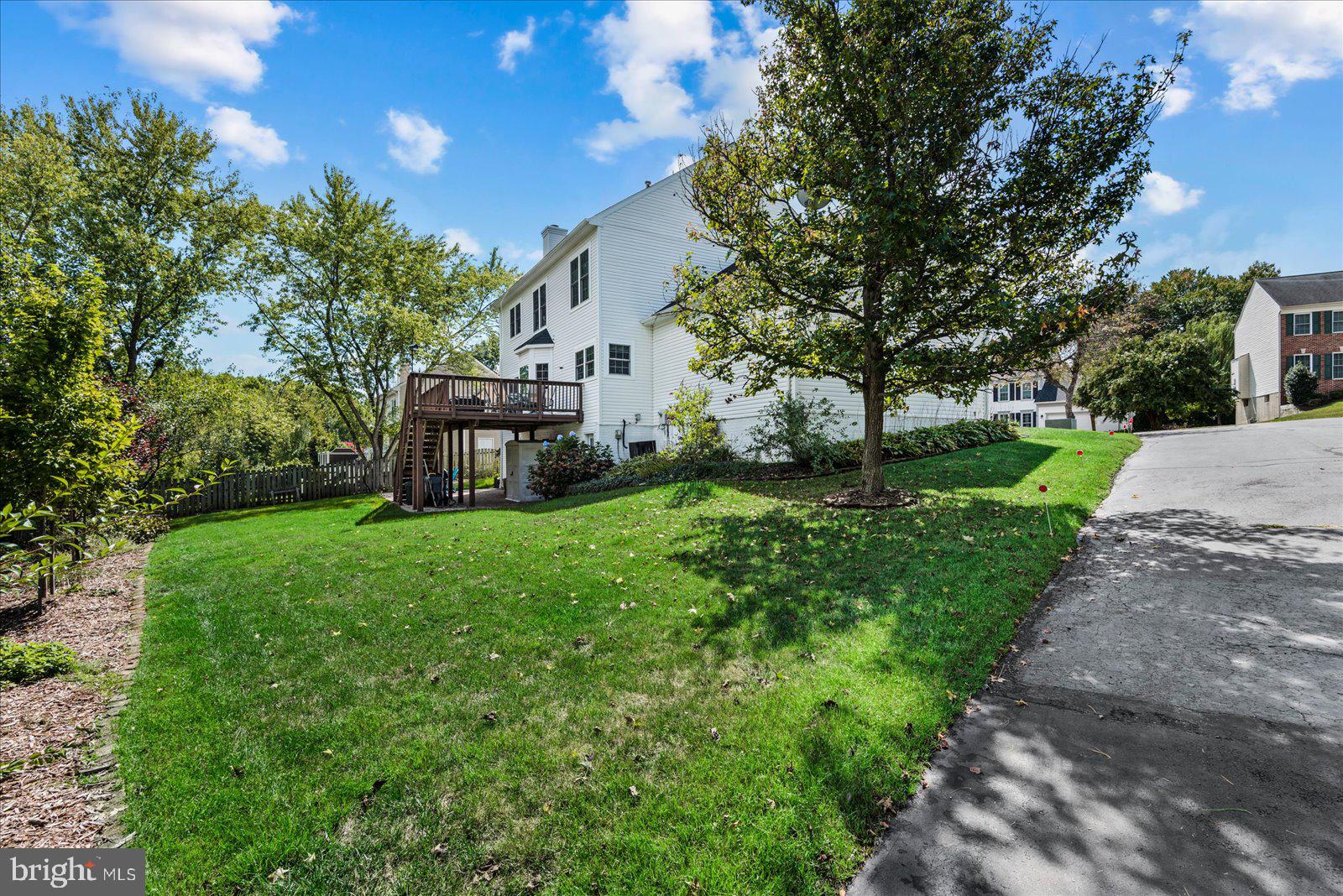 15 Westbrook LANE