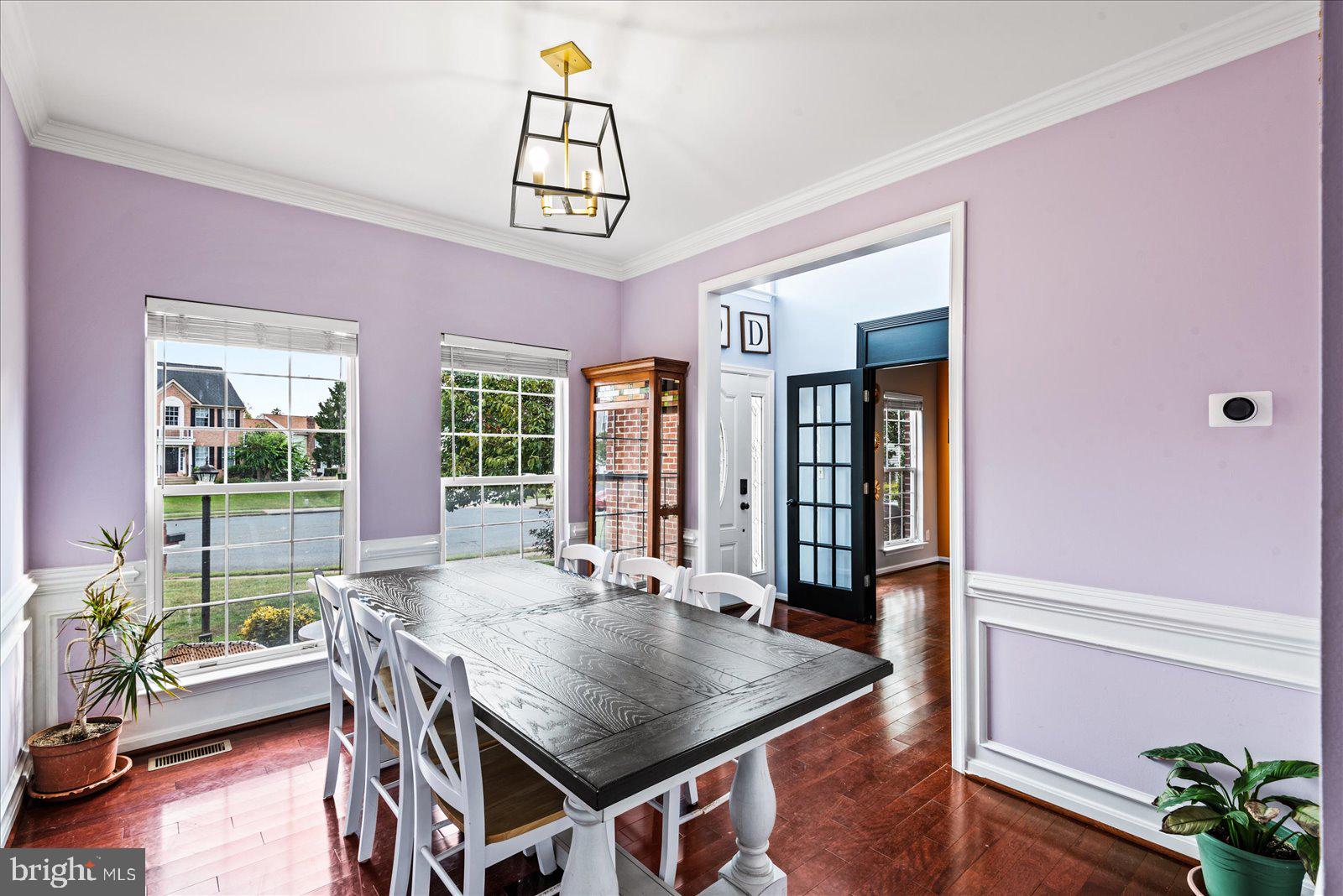 7 Tudor COURT