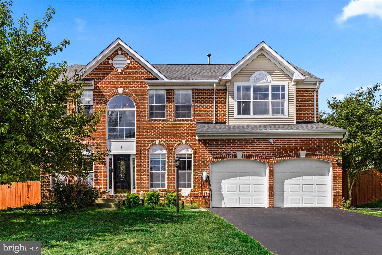 7 Tudor COURT