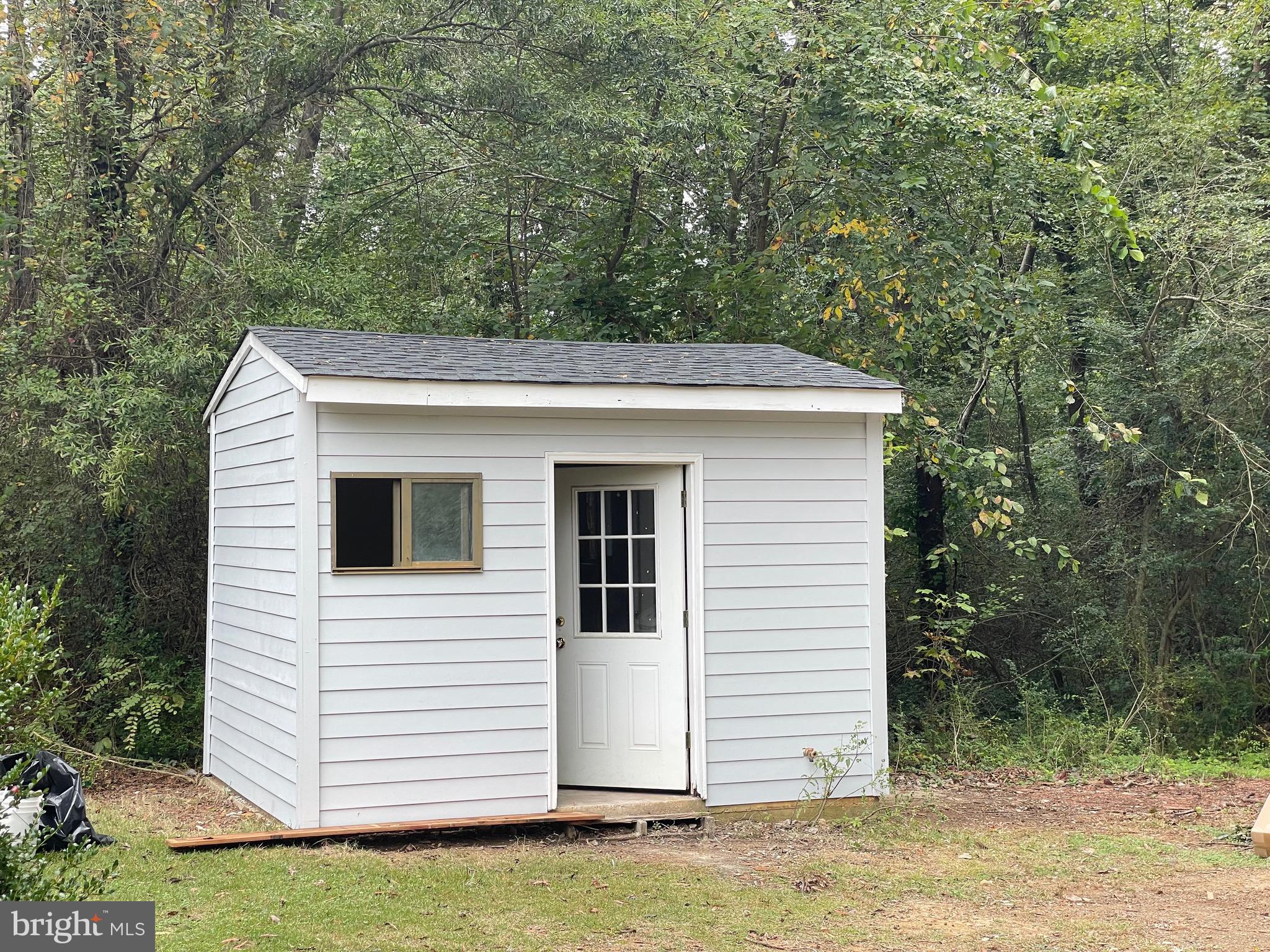 10 Hollywood Farm Rd