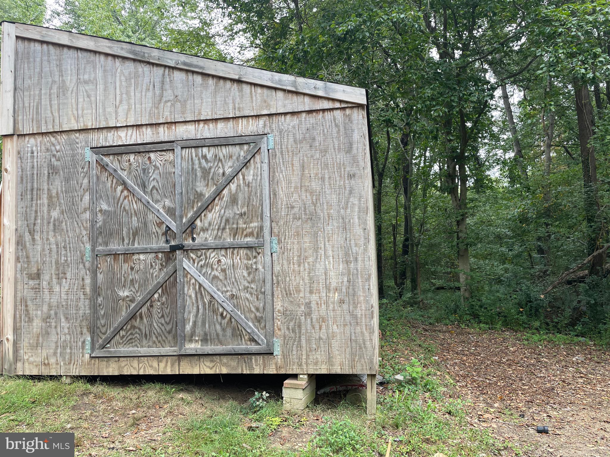 10 Hollywood Farm Rd